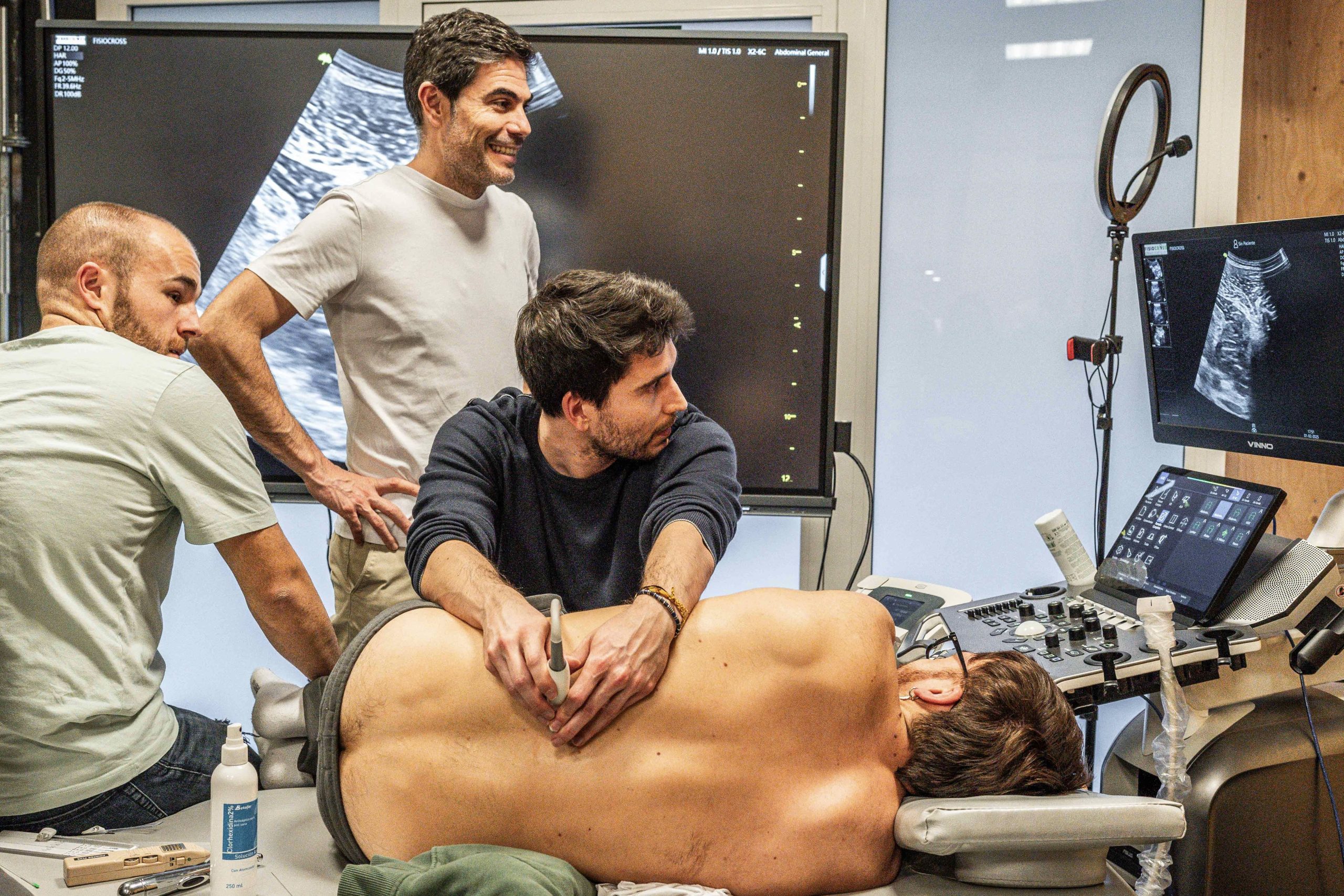 Técnica fisioterapia neuromodulación combinada con EPI para tendinopatía supraespinoso con problemas de estabilización de escápula